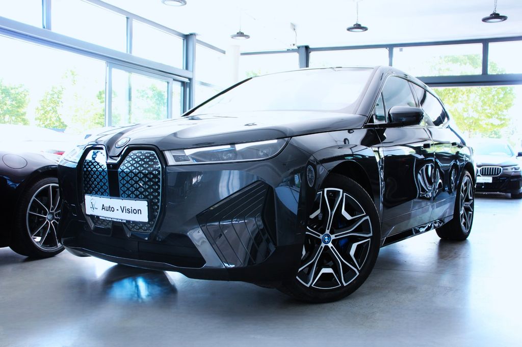 BMW iX