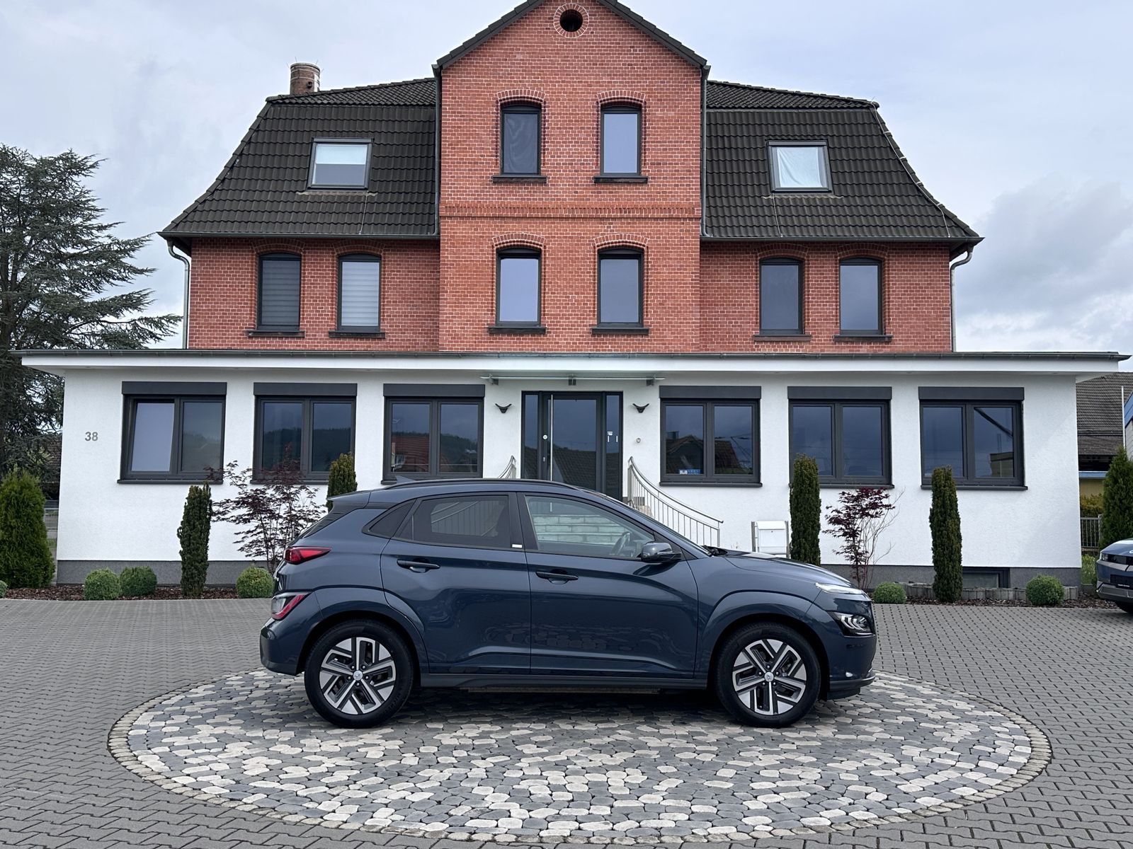 Hyundai Kona Elektro Trend LED ACC NAVI HUD KRELL WÄMPU