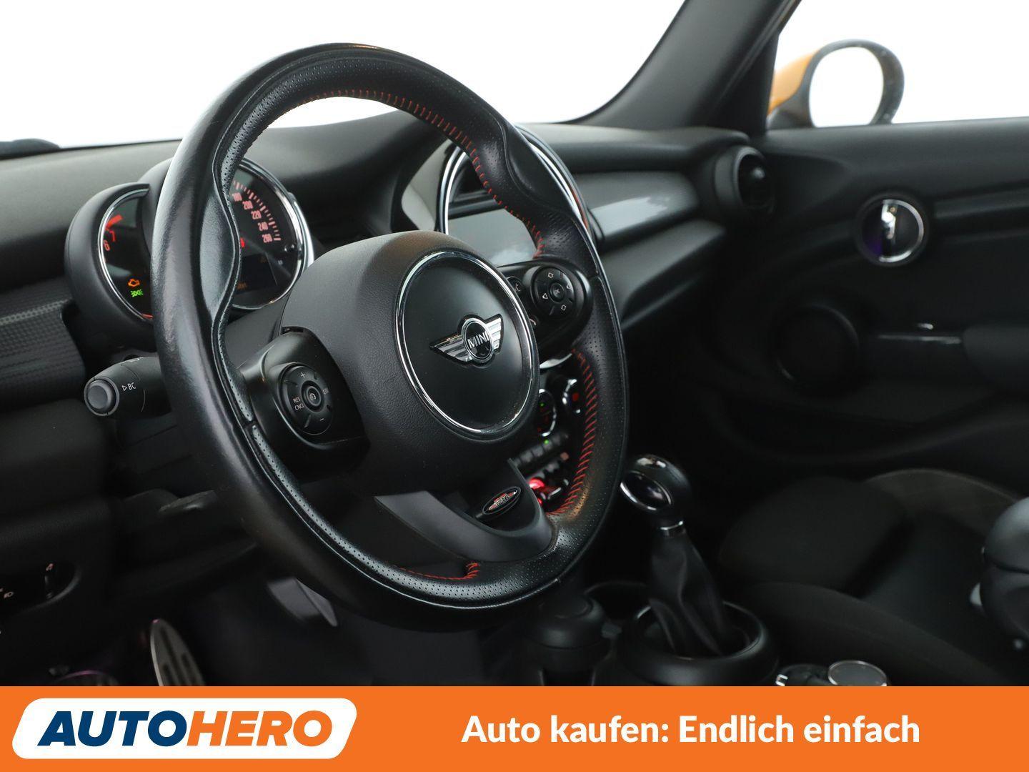 MINI Cooper Aut.*NAVI*CAM*TEMPO*