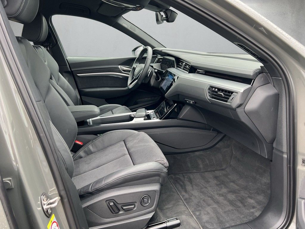 Audi Q8 e-tron advanced 50 quattro SOH94% Matrix AHK foto 14