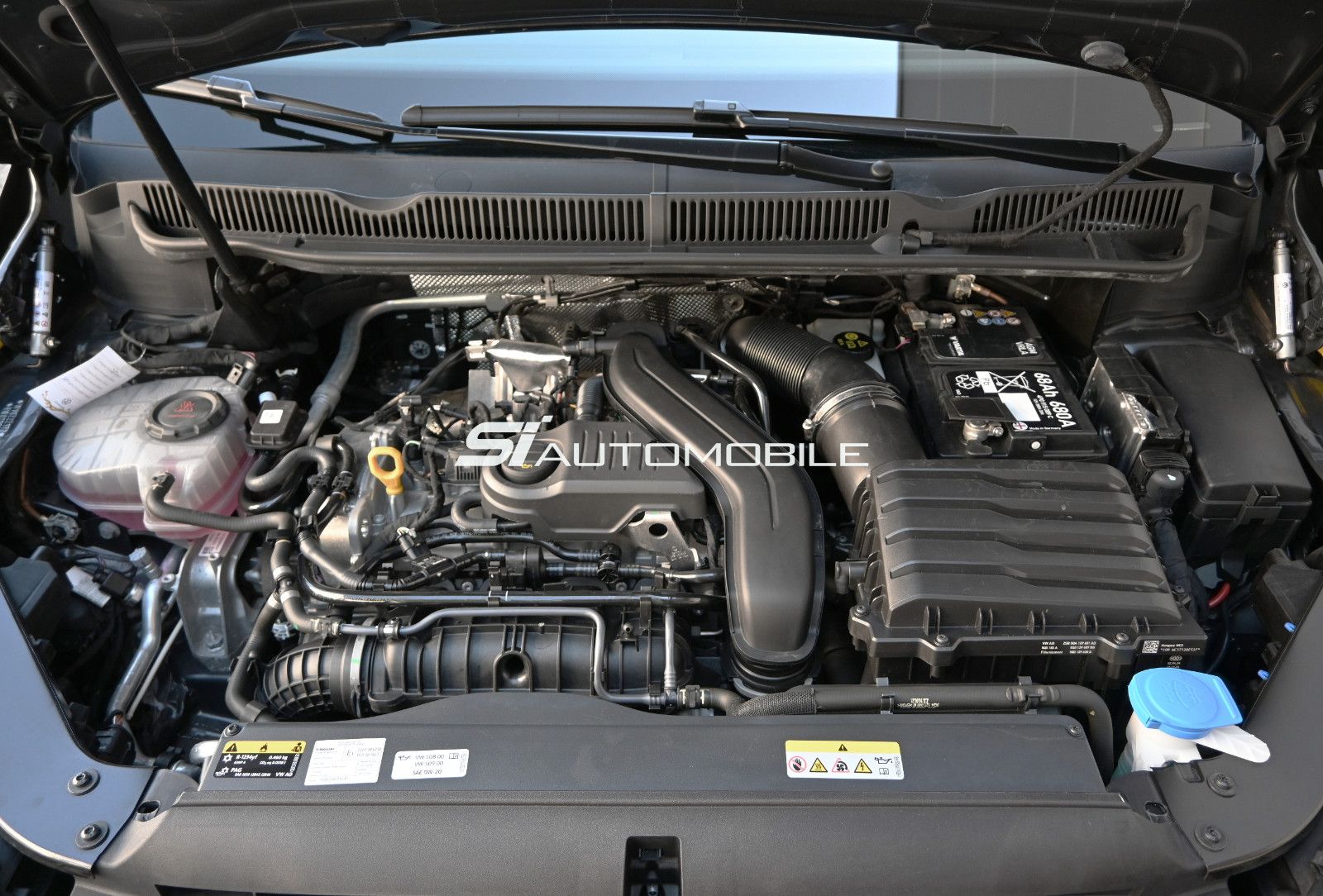 Fahrzeugabbildung Volkswagen Touran 1.5 TSI DSG °ACC°AHK°PANO°STHZ°DYNAUDIO°