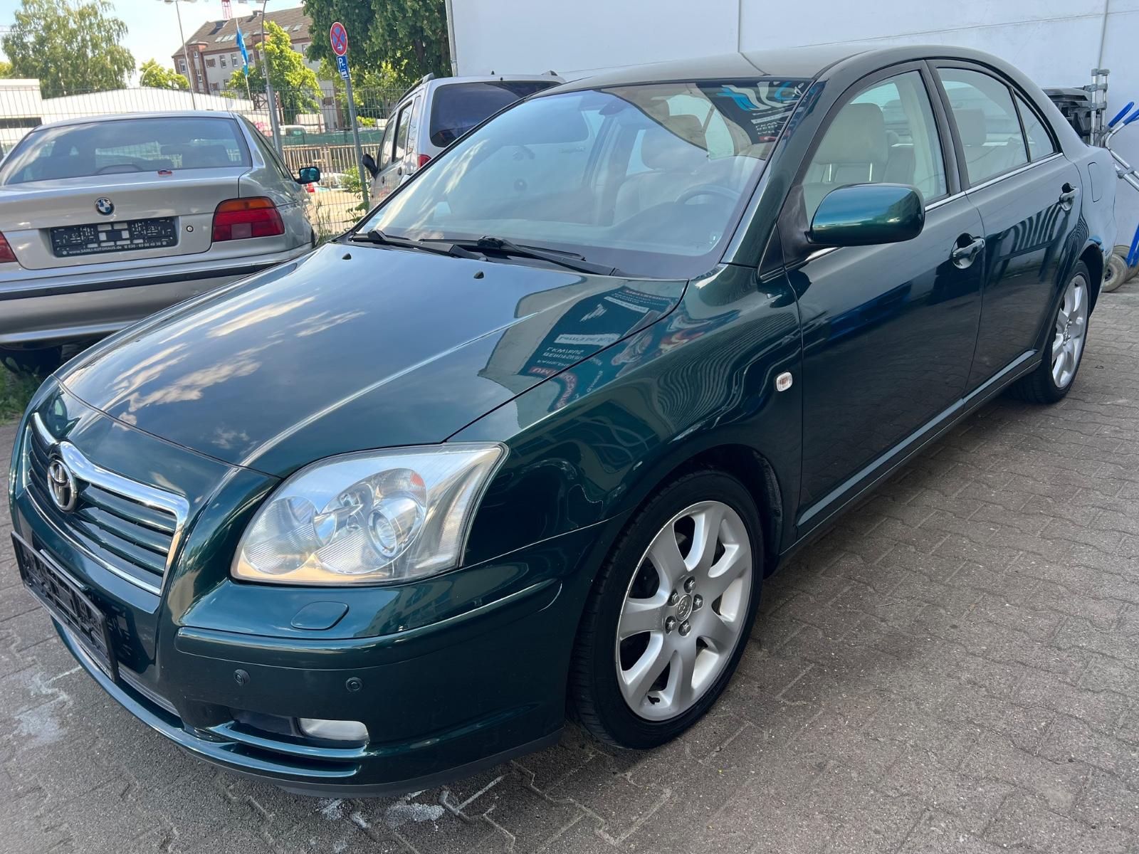 Toyota Avensis 2.0  Executive Liftback