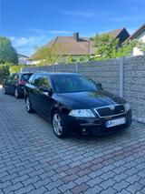 Skoda Octavia Combi 2.0 TDI DPF RS - Skoda aus 2009: RS