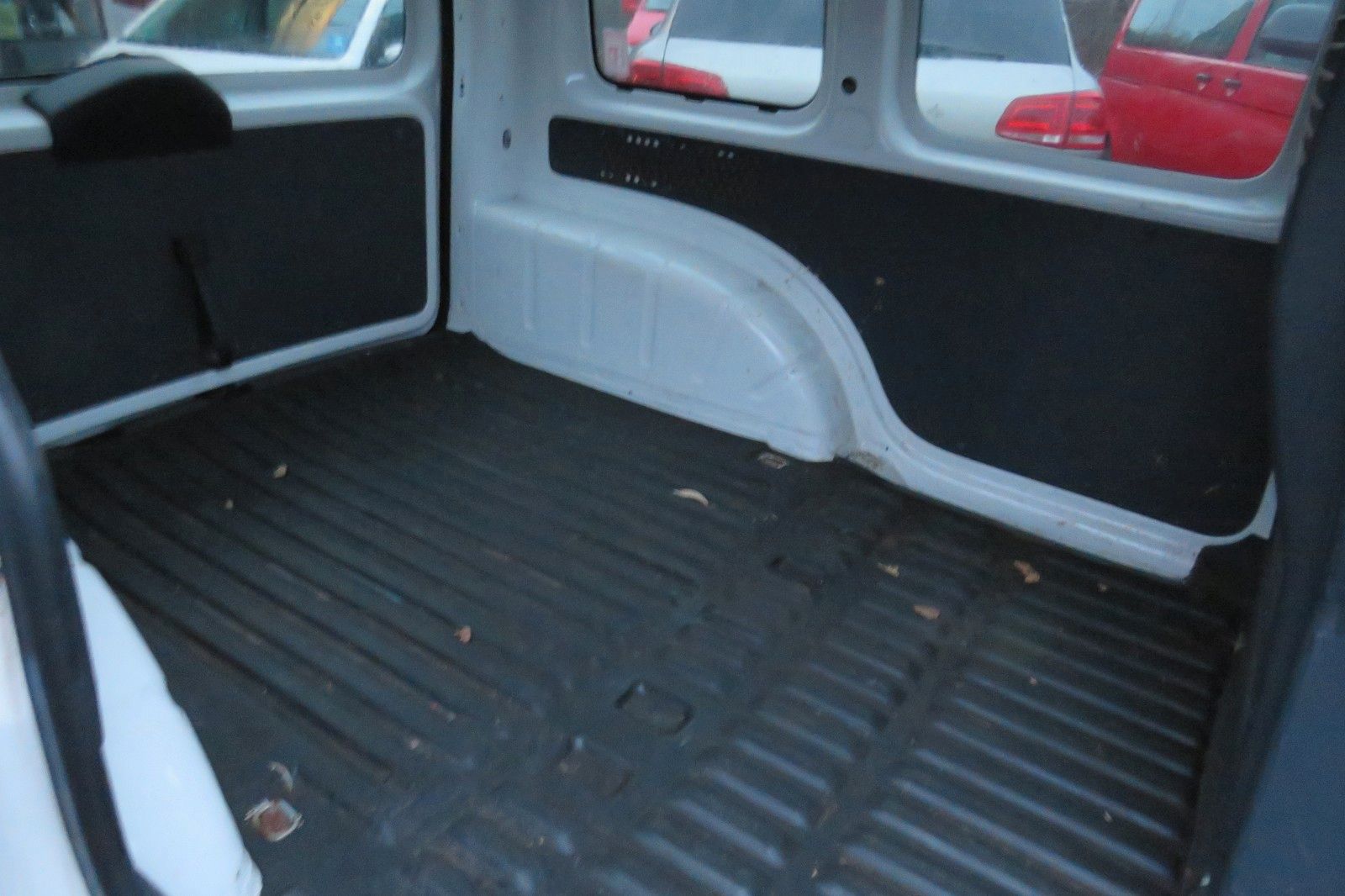 Fahrzeugabbildung Volkswagen Caddy Kasten TDI KLIMA AHK SITZH. FLEXSITZ 1.HD