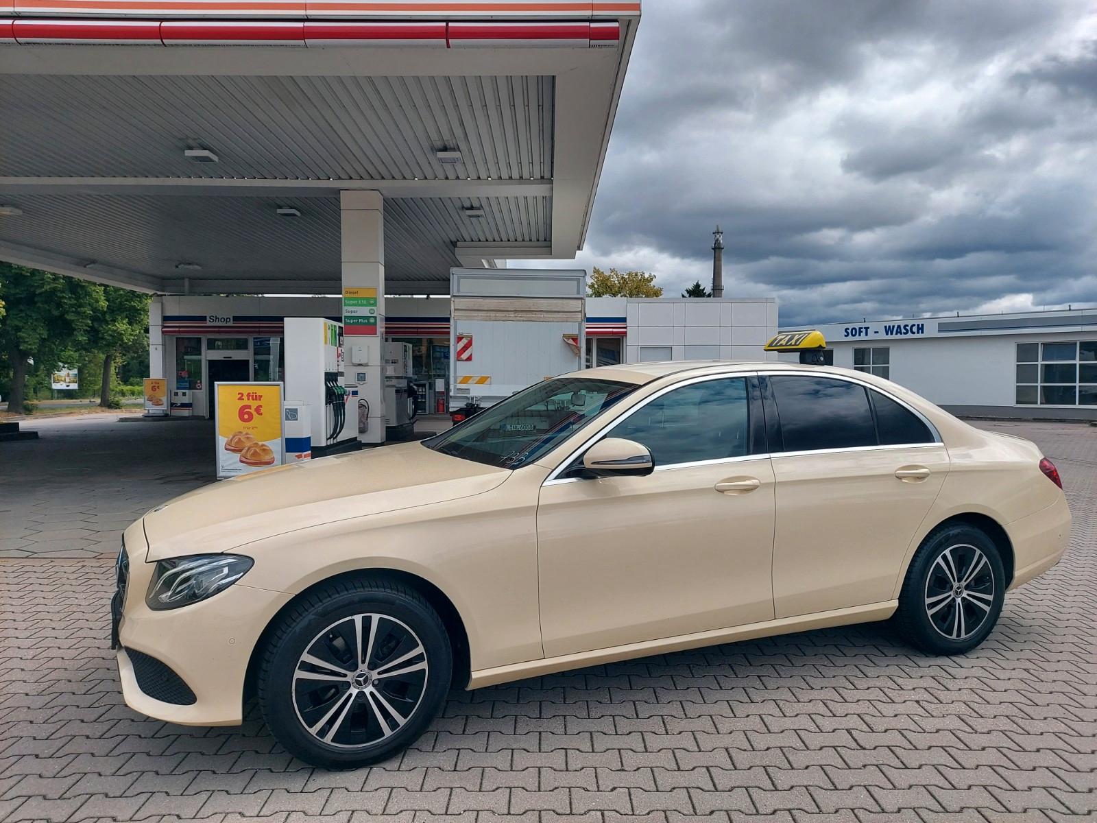 Mercedes-Benz E 220 E Limousine E 220 d Taxi Navi Kamera