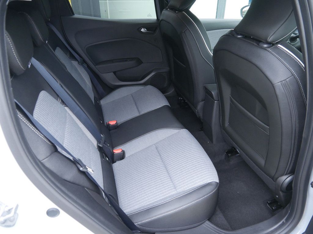 Fahrzeugabbildung Renault Clio Techno TCe 90