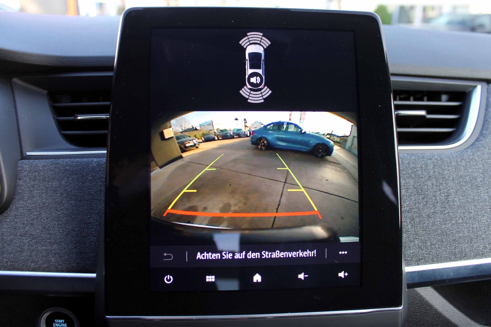 Fahrzeugabbildung Renault Zoe R135 Techno EV50 52kWh KAM PDC NAV SHZ LED