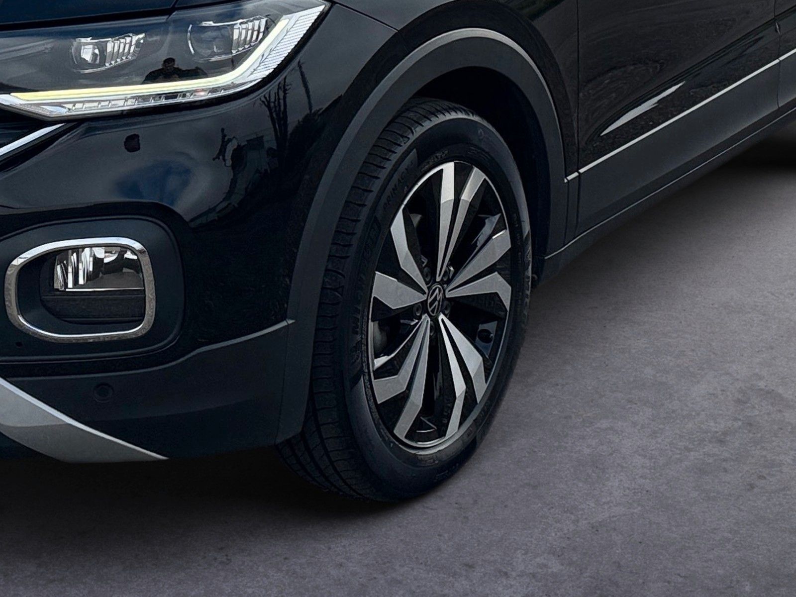 Fahrzeugabbildung Volkswagen T-Cross Life ACTIVE 1.5 TSI