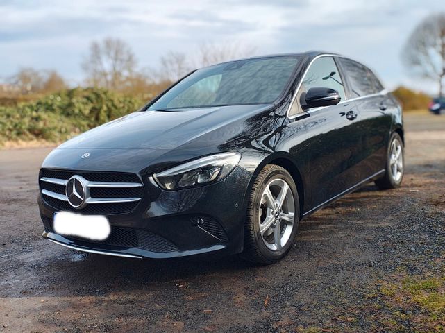 MERCEDES-BENZ B 180 progressiv 7G, AHK schwenkbar, 8fach