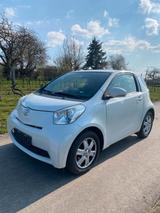 Toyota IQ 1.0 Benzin TÜV Neu - Toyota IQ aus 2011