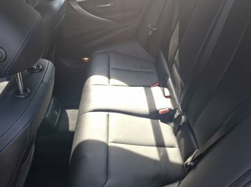 BMW 318i Touring M-Sport Shadow LED+Navi+SHZ+ACC+LM