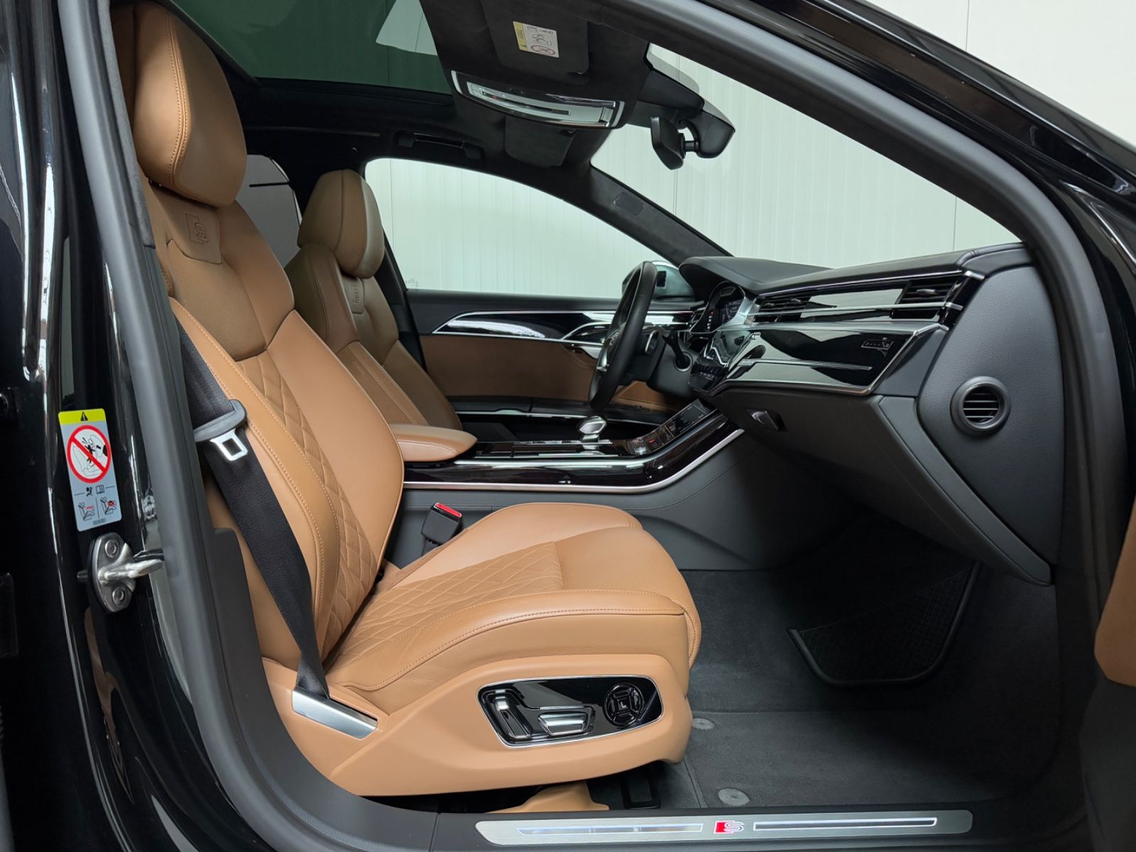 Fahrzeugabbildung Audi S8 4.0 TFSI quattro/HUD/360°/ACC/Massage/Keramik