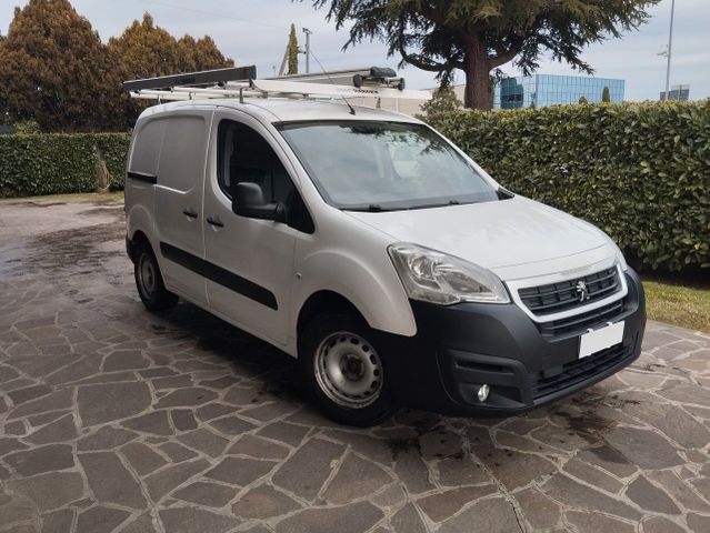 Peugeot Partner Tepee BlueHDi 100 Outdoor tre po