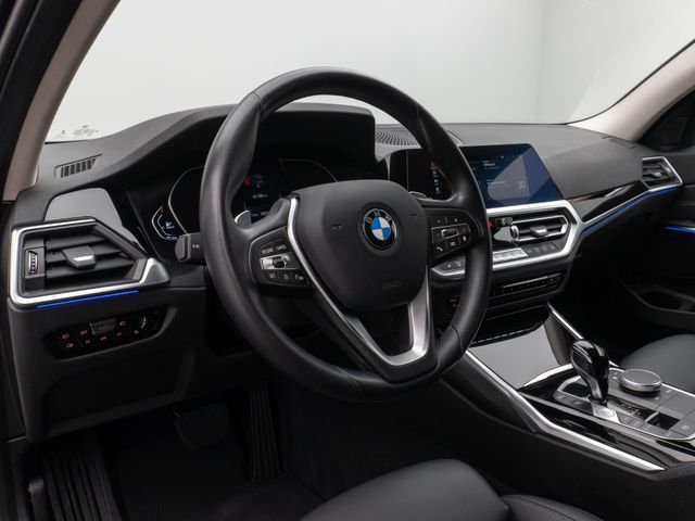 Foto Nummer 21: BMW 320d