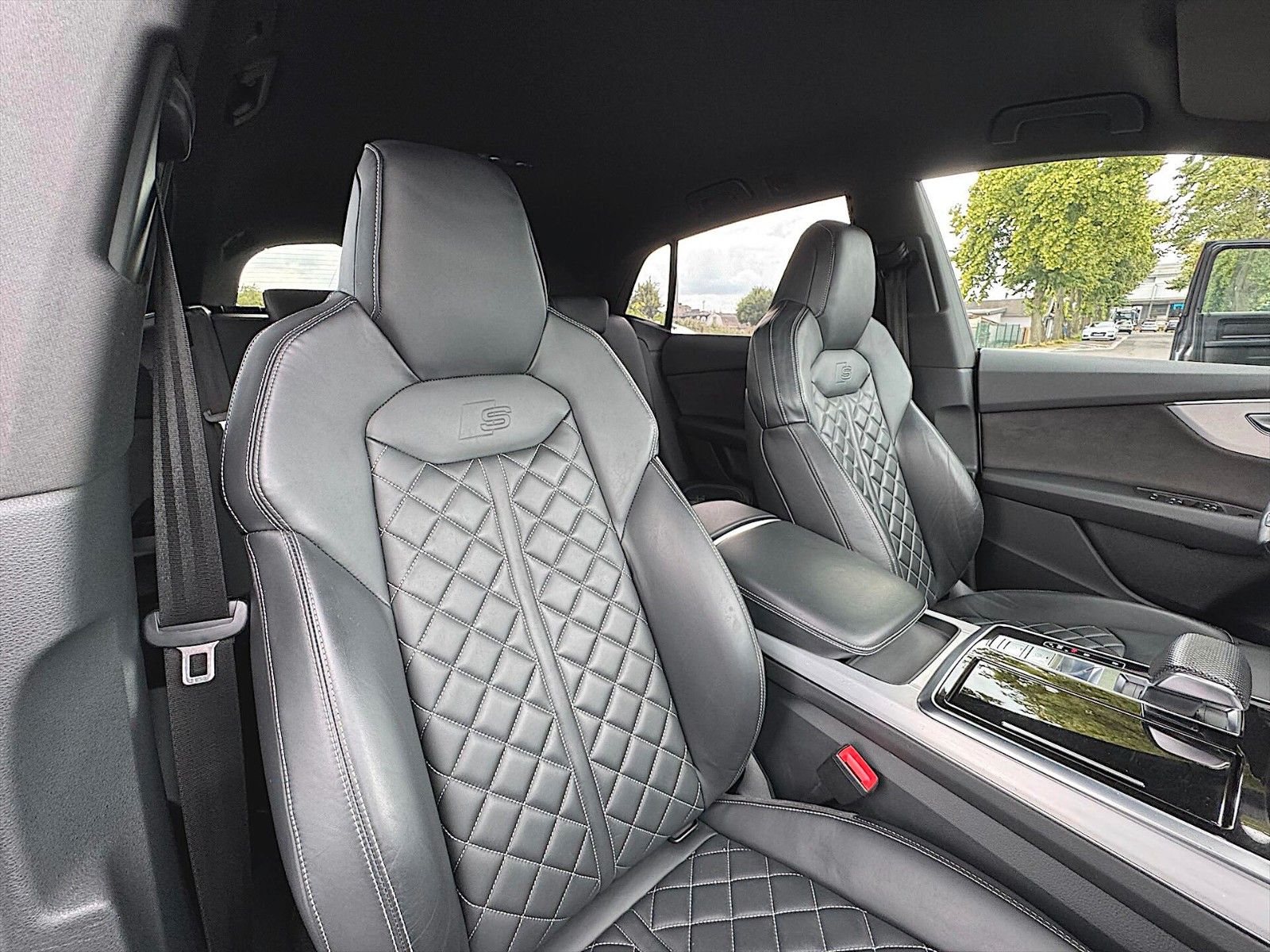 Fahrzeugabbildung Audi Q8 55 TFSI quattro S-Line Plus *ACC*Head Up*22'