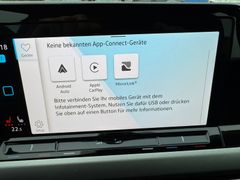 Fahrzeugabbildung Volkswagen Golf VIII Lim. Life Navi Sitzh ACC Lane Massage