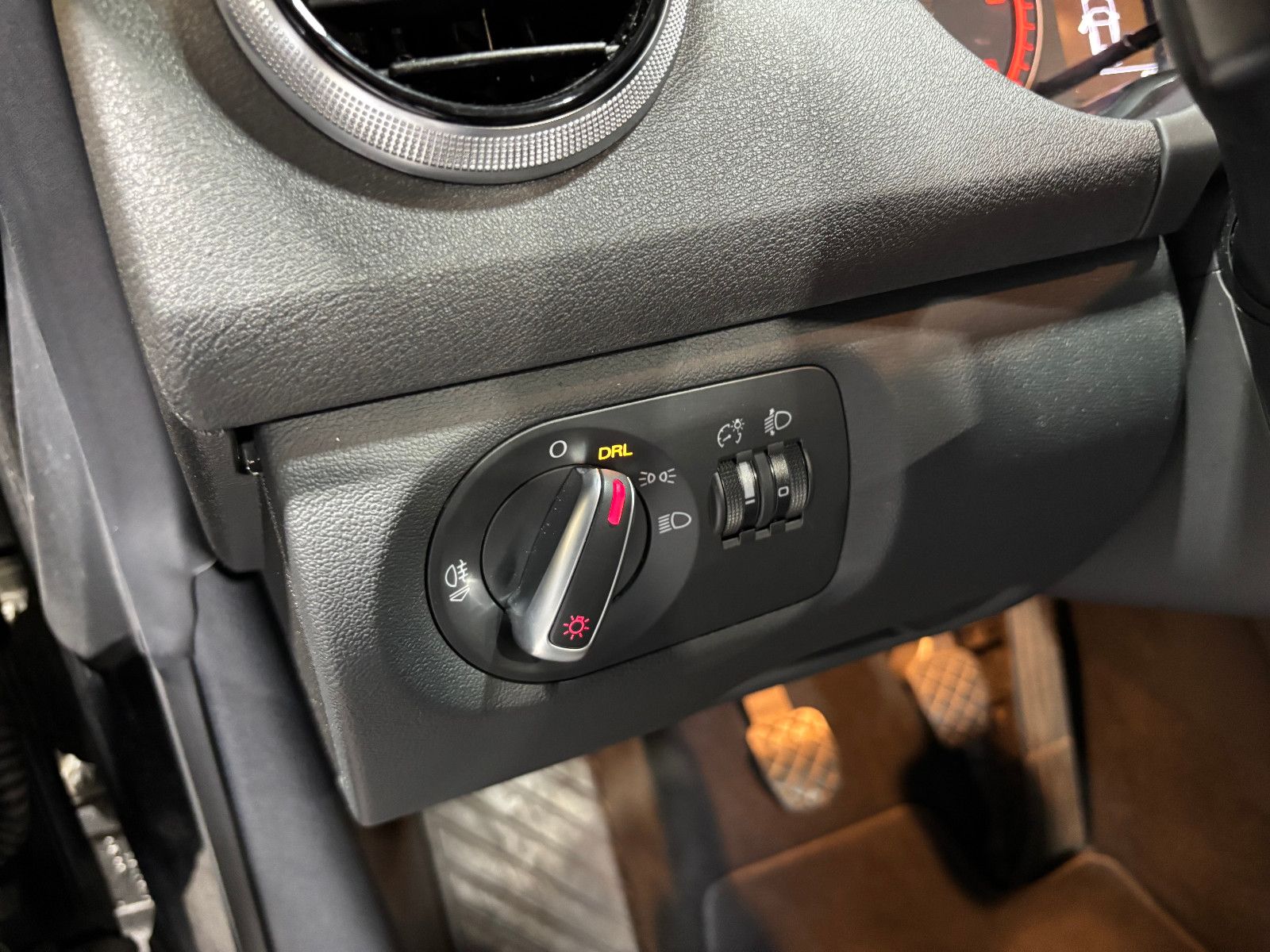 Fahrzeugabbildung Audi A3 Cabriolet Attraction/PDC/SHZ/KLIMA/ALCANTARA