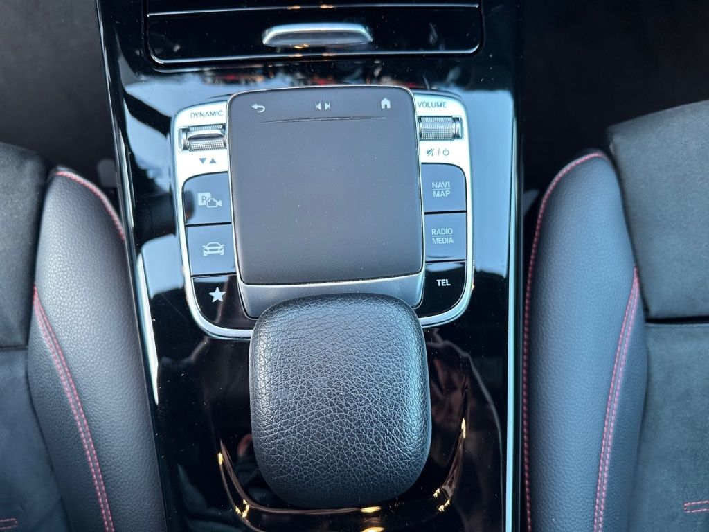 Fahrzeugabbildung Mercedes-Benz A 250 AMG Night Navi LED Burm. SHZ Ambie. Sport