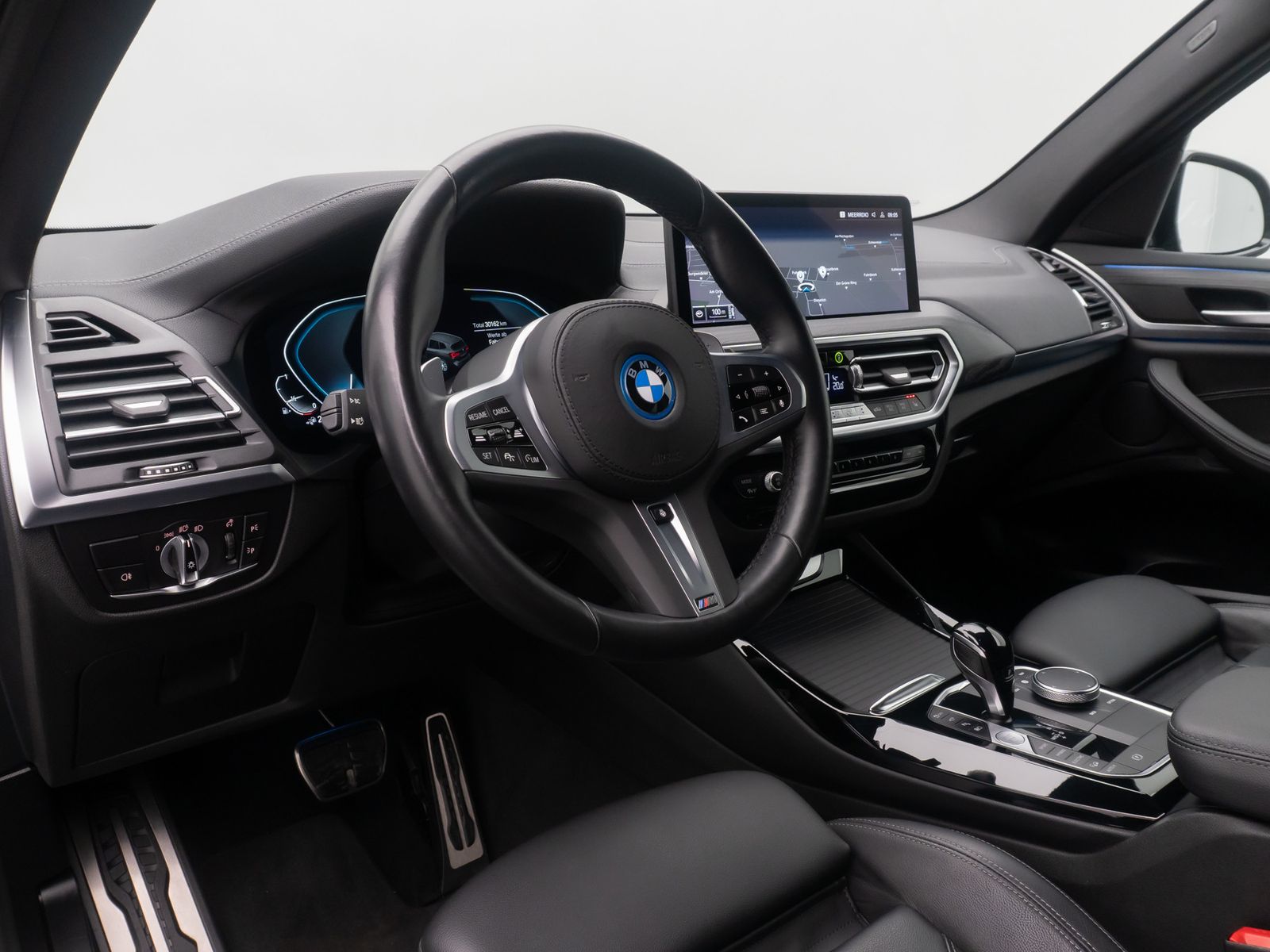 Fahrzeugabbildung BMW X3 xD30e M Sport Komfort AHK HUD DAB 360°HiFi