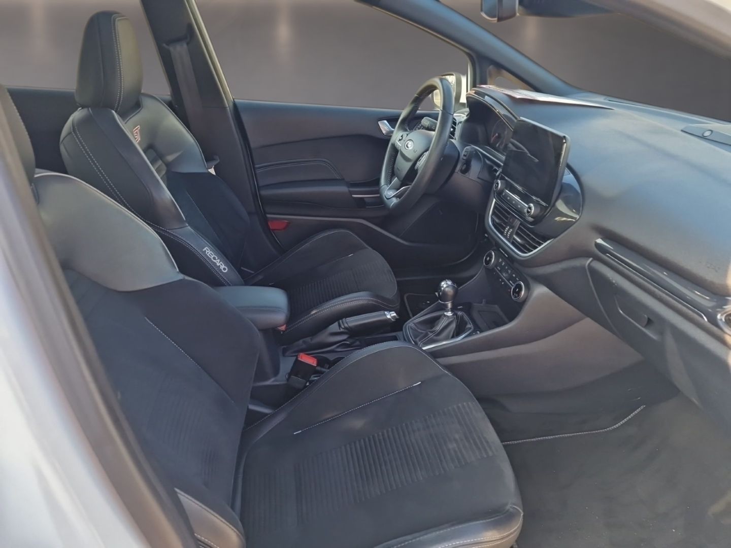 Fahrzeugabbildung Ford Fiesta ST Lederpaket,PanoDach, Panorama Navi Sou