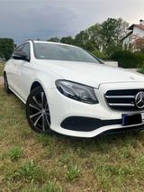 Mercedes-Benz Top Zustand, Checkheft gepf, Night-Packet, 8Fach - weiße Mercedes-Benz 220