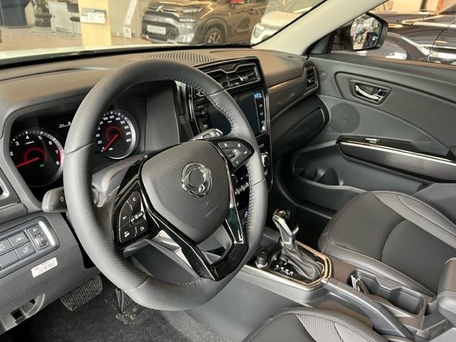 Fahrzeugabbildung Ssangyong Tivoli Blackline 1.5 6AT 2WD MY23