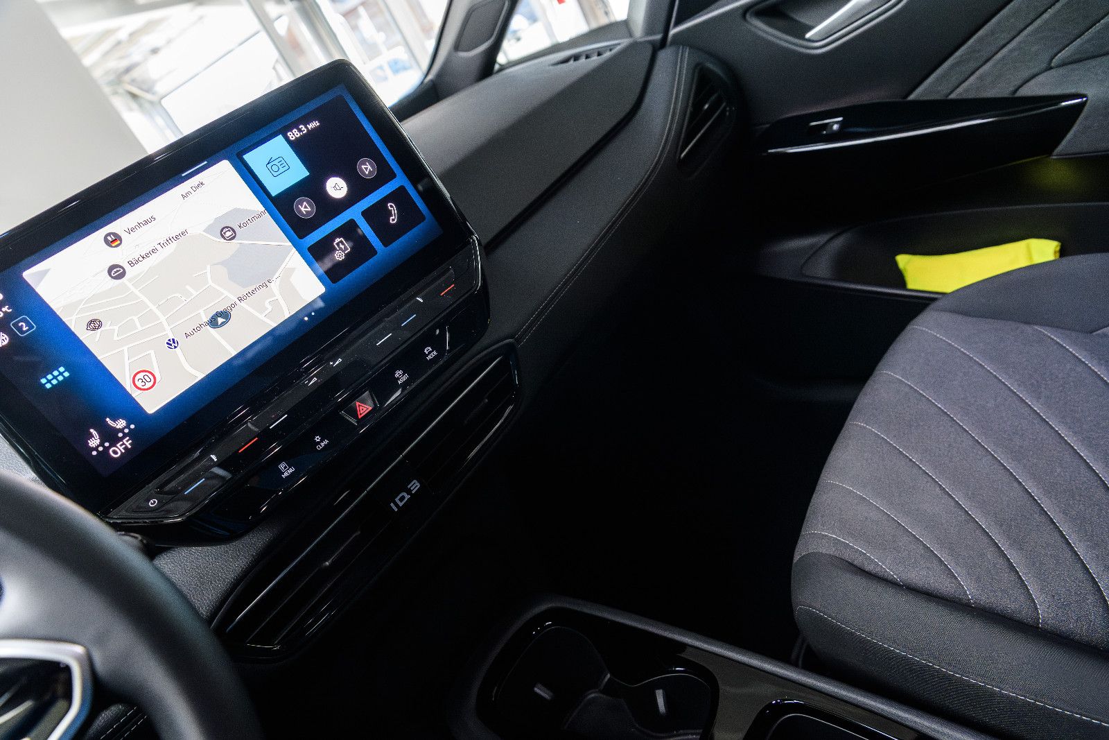 Fahrzeugabbildung Volkswagen ID.3 Pro LED+NAVI+KAMERA+ACC+APP+SHZ+KEYLESS