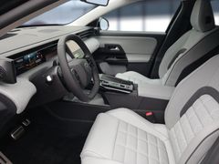 C5 Aircross 145 Hybrid MAX Team D C5 Aircross 145 Hybrid MAX Team D