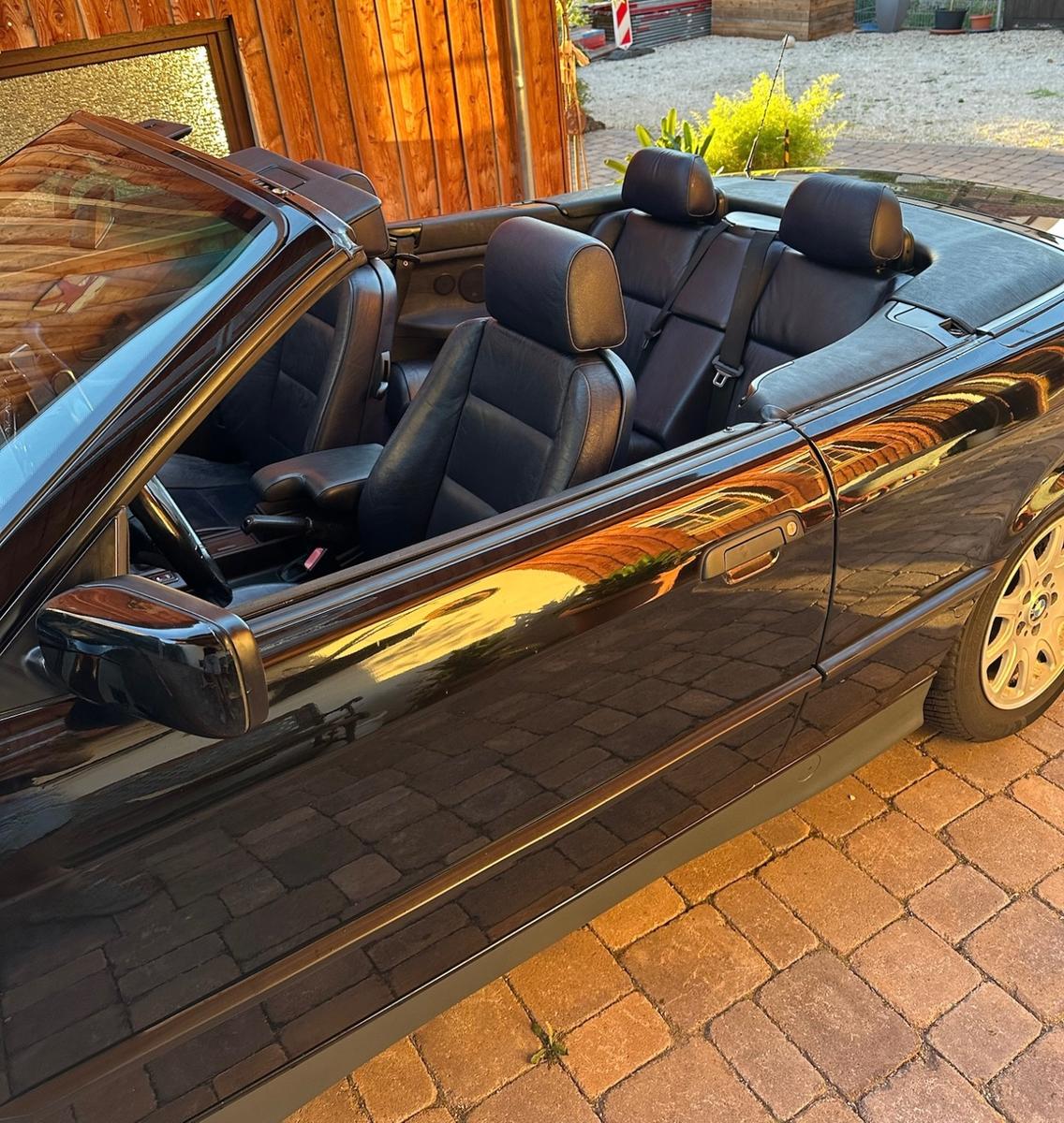 BMW 318i Cabrio H-Kennz. Hardtop Klima Leder M-Techn