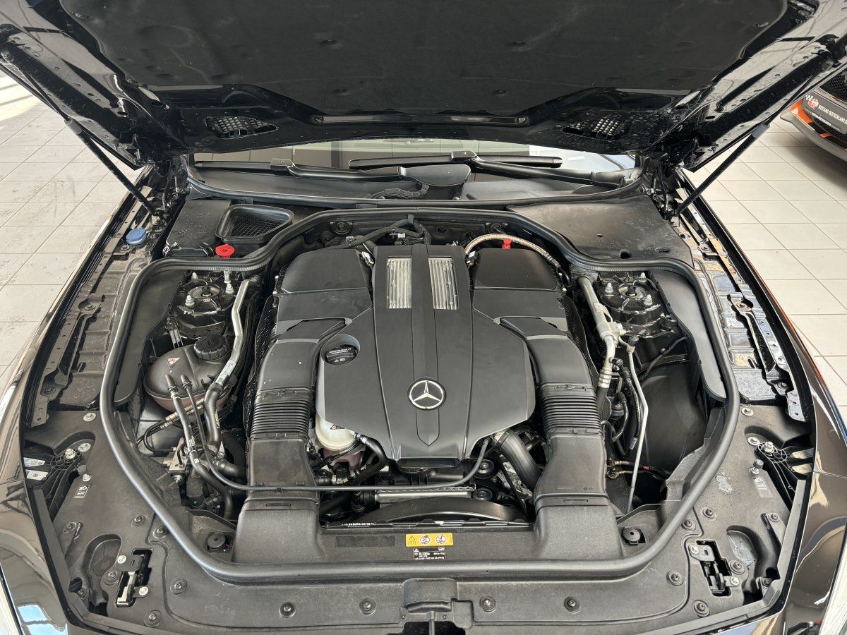 Mercedes-Benz SL 400 (AMG-Paket/Pano/Multikontursitz/Distronic)