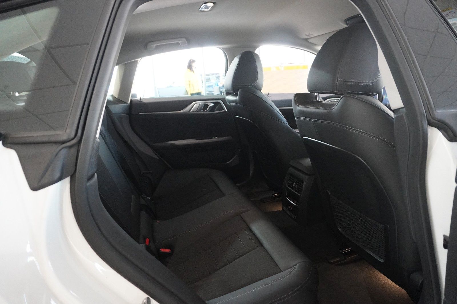 Fahrzeugabbildung BMW i4 Gran Coupe 35 eDrive 70KWH NAVI/KAMERA/SPORT