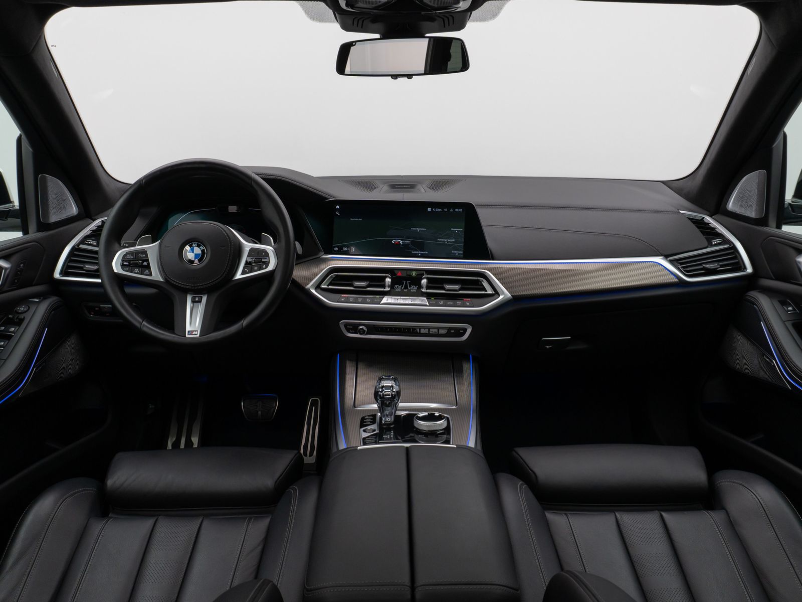 Fahrzeugabbildung BMW X5 xD40d M Sport Panorama Laser 360°HUD DAB B&W
