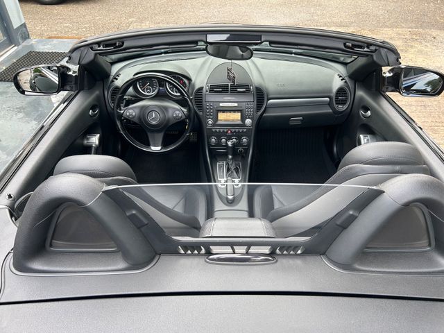 Fahrzeugabbildung Mercedes-Benz SLK 200 Kompressor Aut.+Leder+Navi+SHZ+PDC+BT+
