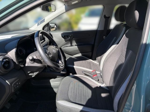 Fahrzeugabbildung Hyundai i10 Trend Navi,RFK,Sitzhzg,Alu,WKR Apple CarPlay