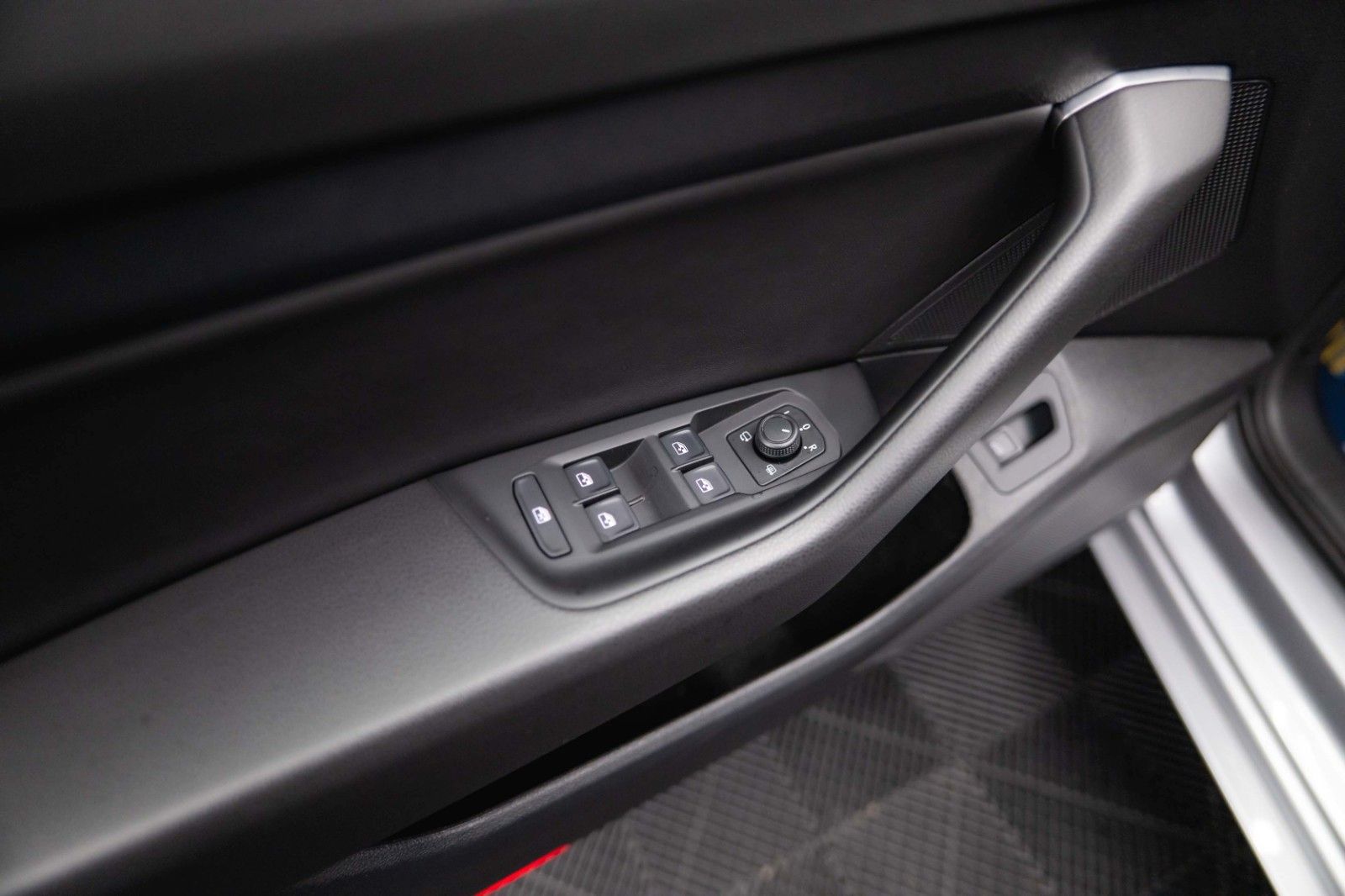 Fahrzeugabbildung Volkswagen Arteon R-Line+ 4Motion | ACC | Massage | LED