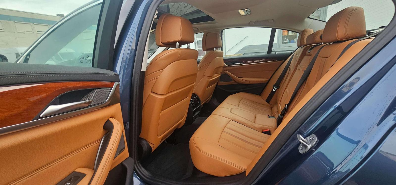 BMW 530 530 e xDrive Luxury Line