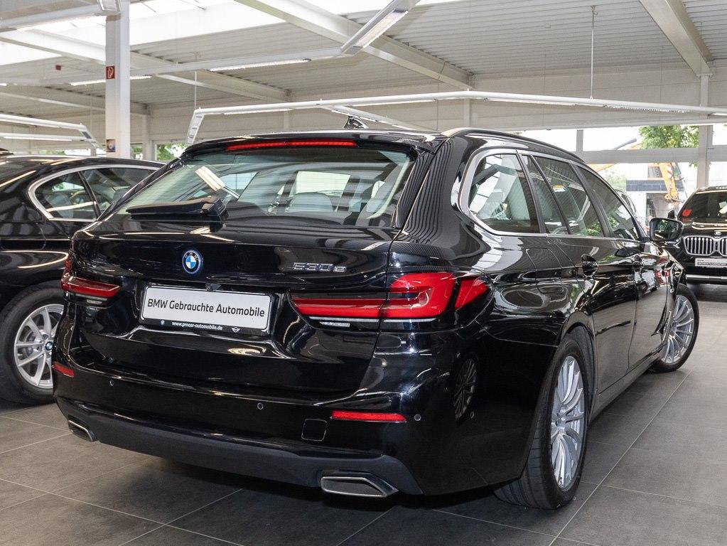 BMW 530e A HUD PANO ACC RFK NAVI LED PDC V+H DAB LM