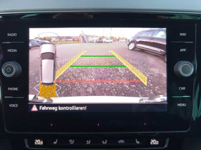 Volkswagen Passat Variant R-Line*4Mot*LED-Matri*Standh*DSG*