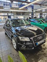 Audi Q5 2.0 TDI clean d 140kW S tronic quattro  - Audi Q5 Gebrauchtwagen in Köln