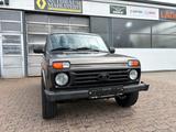 Lada Niva 4X4 Luxus Legend, Klima, Mike Sanders - scheckheftgepflegte Lada Niva