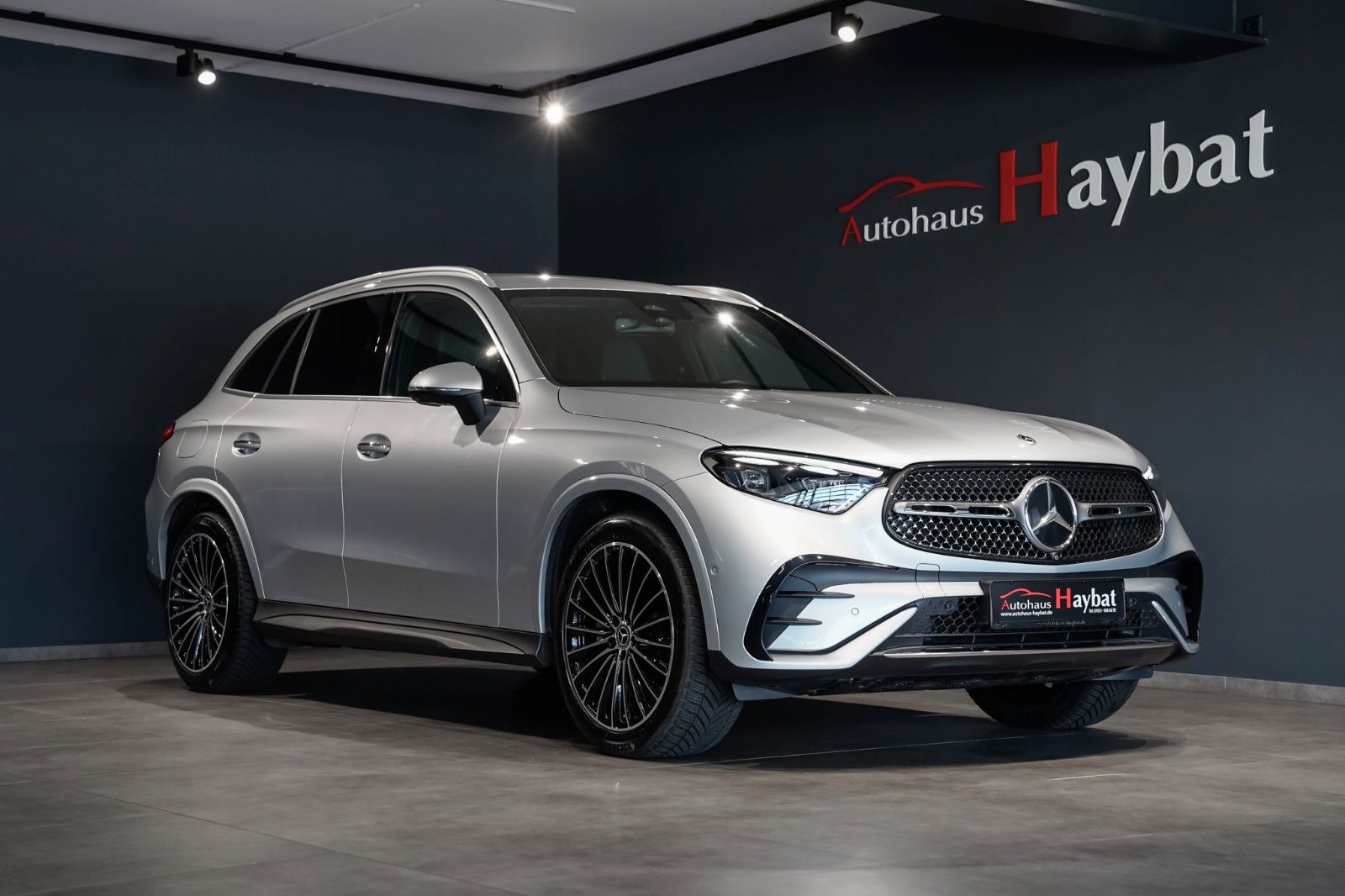 MERCEDES-BENZ GLC 300 AMG 4M Digital Light-360°-20"