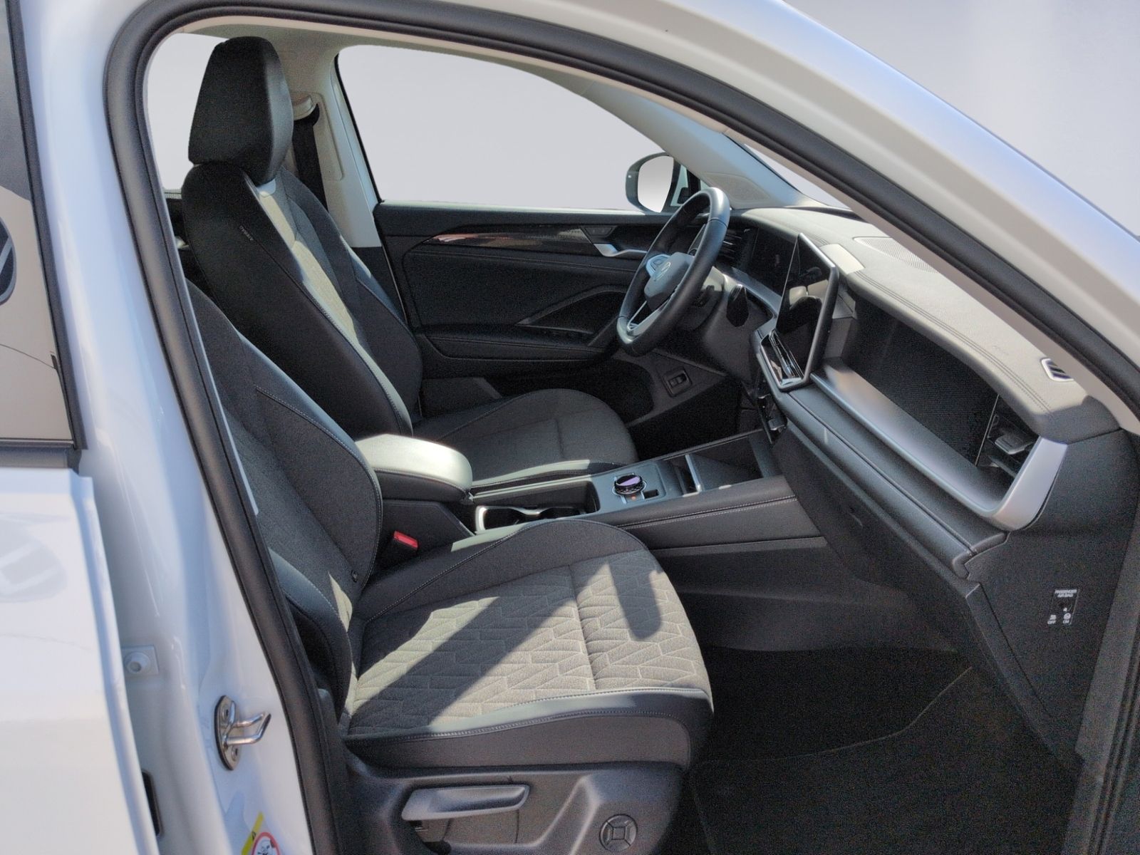 Tayron 1.5 eTSI eHybrid DSG Life AHK+NAVI+DCC