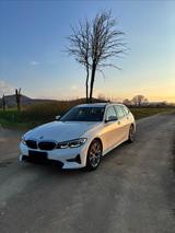 BMW 320d Sport Line Automatik Garantie Service Paket