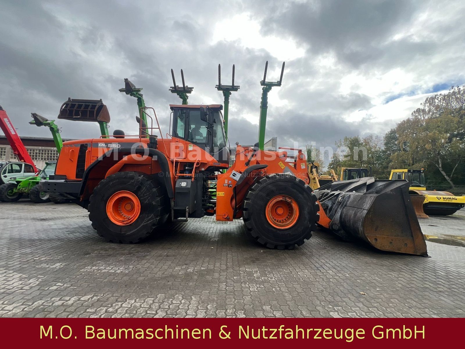 Fahrzeugabbildung Doosan Doosan DL 550-3