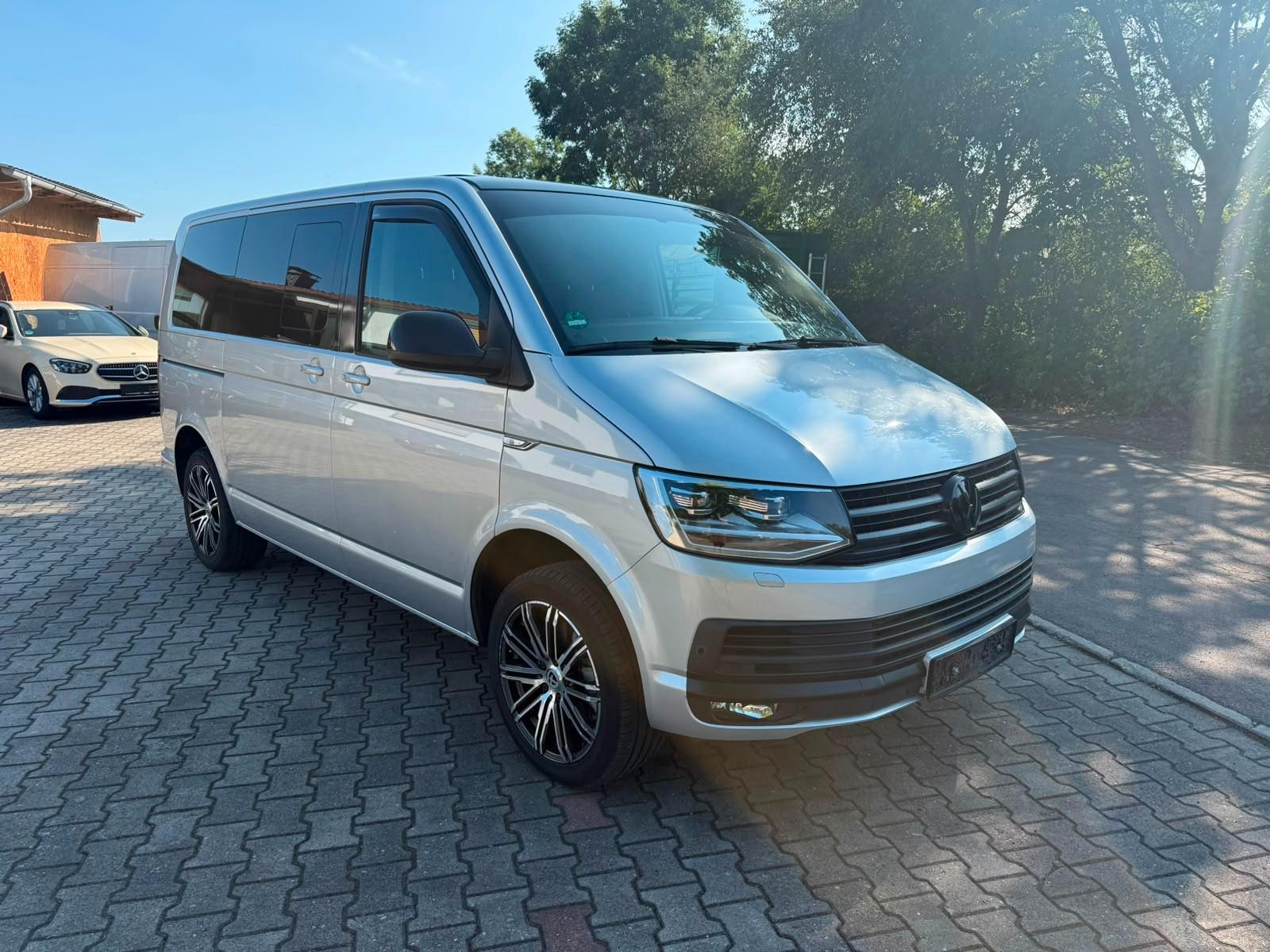 Volkswagen T6 Transporter Bus Caravelle Comfortline