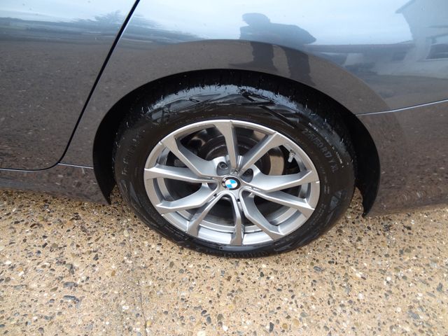Fahrzeugabbildung BMW 320d Sport Line/1.Hd/Virtual/AHK/Leder Navi/