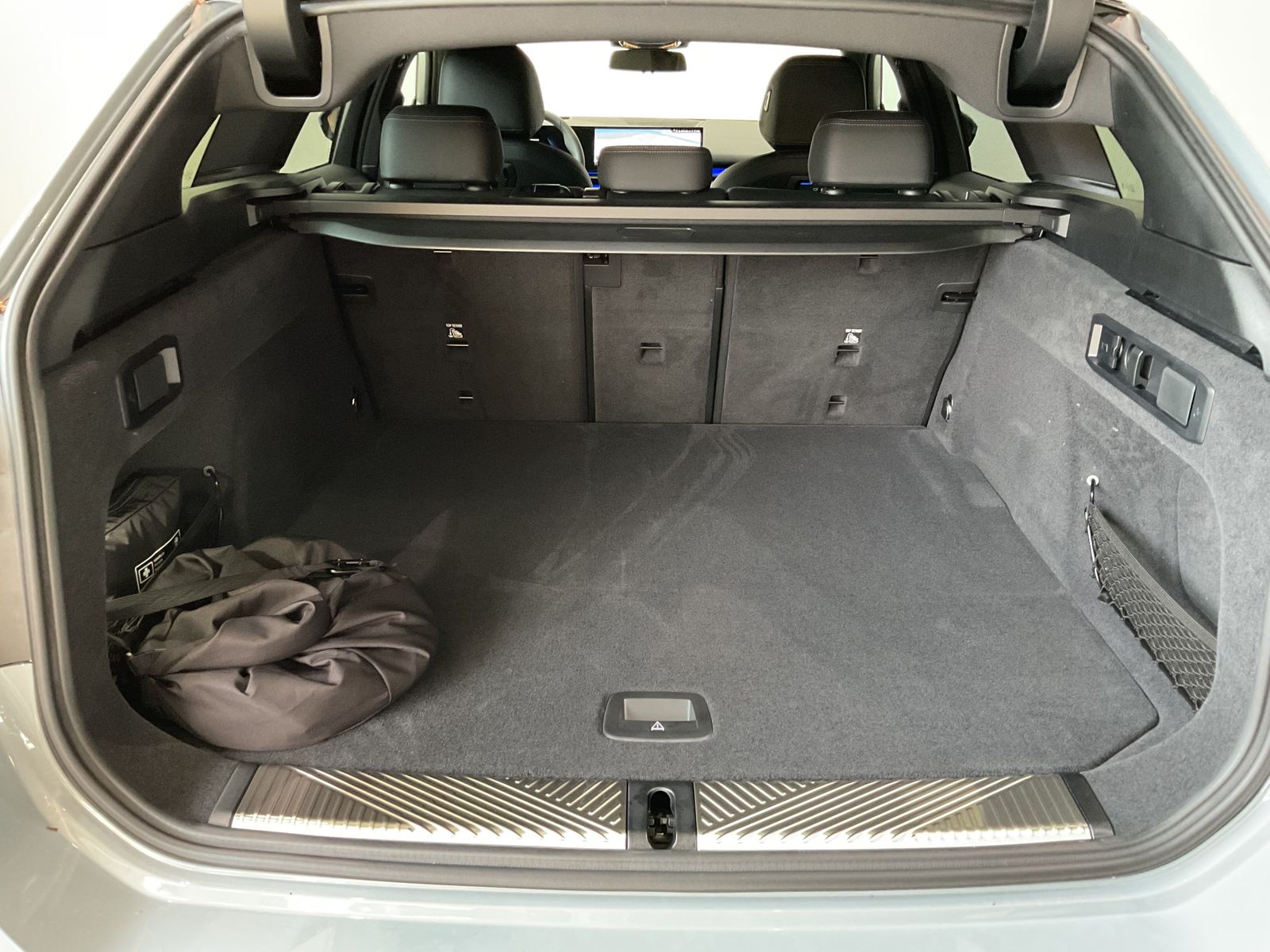 Fahrzeugeinzelansicht 14 Fahrzeugabbildung BMW i5 xDrive40 |Sitzbelüftung |elektr. Sitzverst. v