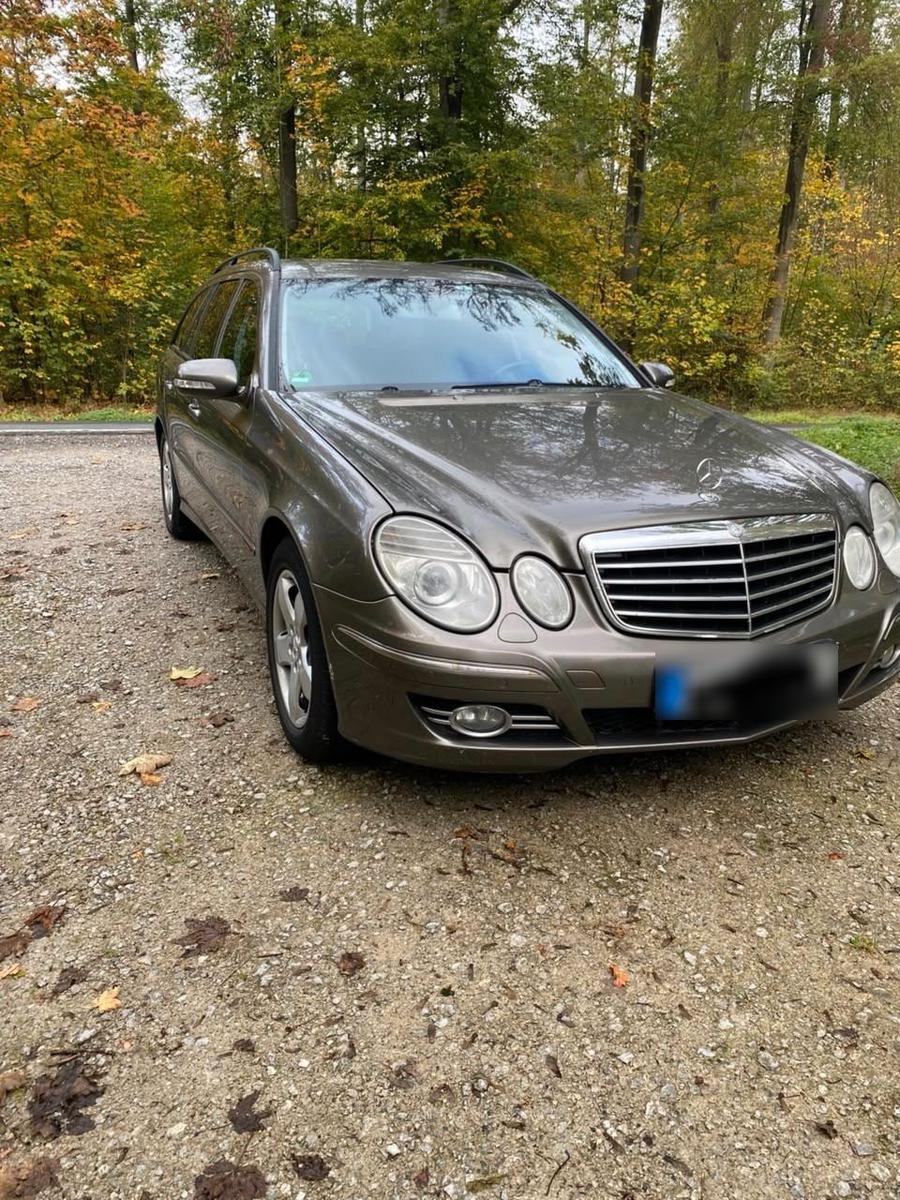 Mercedes-Benz E 220