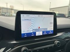 Fahrzeugabbildung Ford Focus Turnier 1.5 ST-Line X *LED*APP*TEMP*SHZ*18