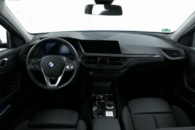 Fahrzeugabbildung BMW 118i Sport Line+LED+Navi+Spurass.+HiFi+DAB